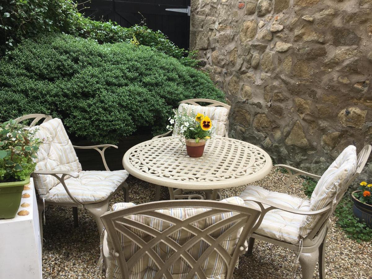 Peaseblossom House, A Charming Grade II Listed Building, In A Great Location In Alnwick Kültér fotó